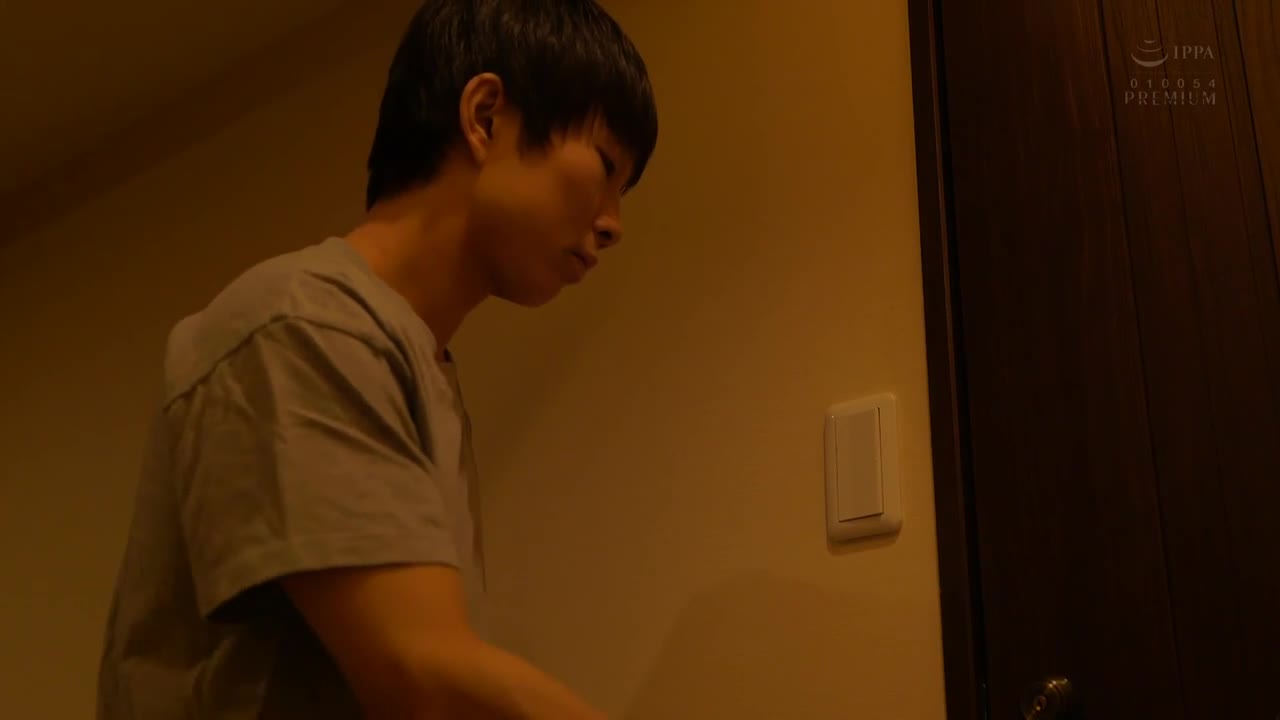 被上司妻子的扭腰摆臀淫荡骑乘位和淫语诱惑，被猛烈取精的我(部下) 天川空 - AV大平台-中文字幕,成人影片,AV,国产,线上看