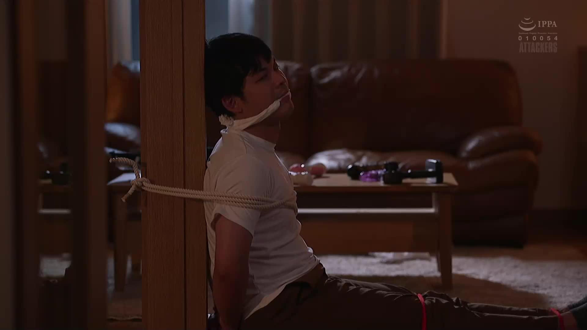 我被解雇的下属继续当着我的面强奸我的妻子，而屈服于快感的妻子逐渐开始感觉到它并达到了高潮。二宫光 - AV大平台-中文字幕,成人影片,AV,国产,线上看