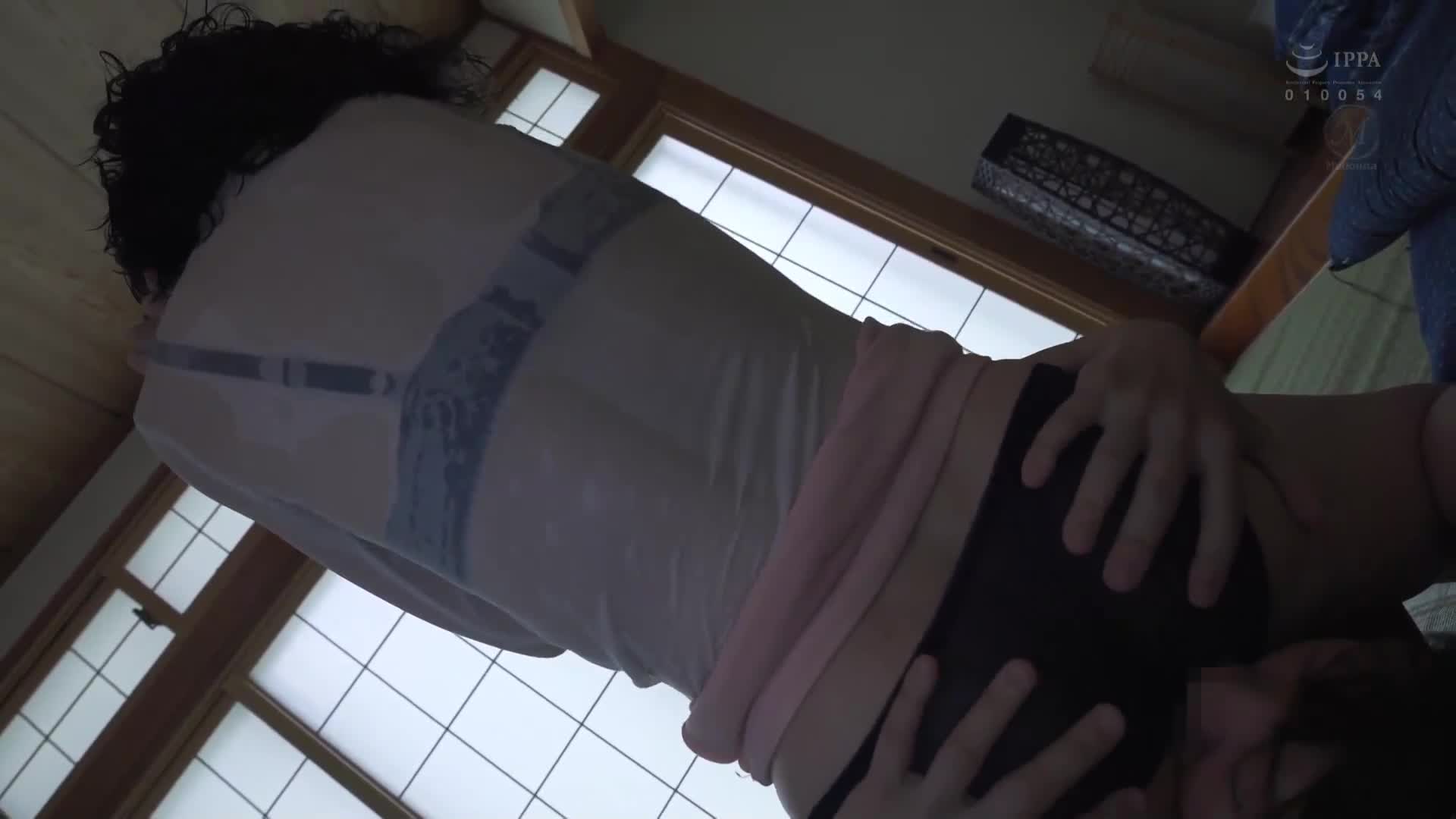 湿透母亲的肢体。 在同一屋檐下的两人独处…。 突如其来的豪雨之夜-。 母子湿淋淋的乱伦关系 濑尾礼子 - AV大平台-中文字幕,成人影片,AV,国产,线上看