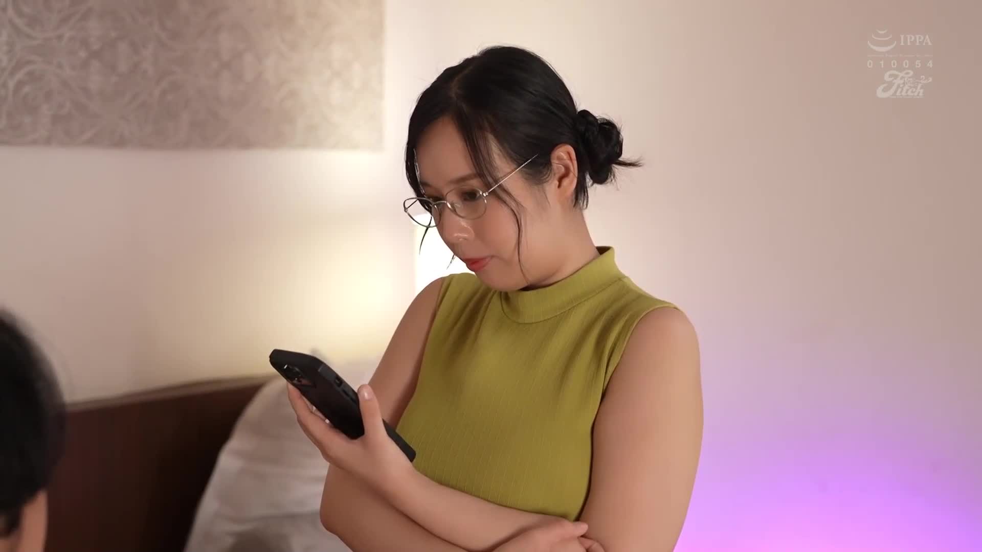 超高腰泳衣，从不可能的角度露出丰满的紧密诱惑！平时朴素认真的丰满女教师编 冢田诗织 - AV大平台-中文字幕,成人影片,AV,国产,线上看