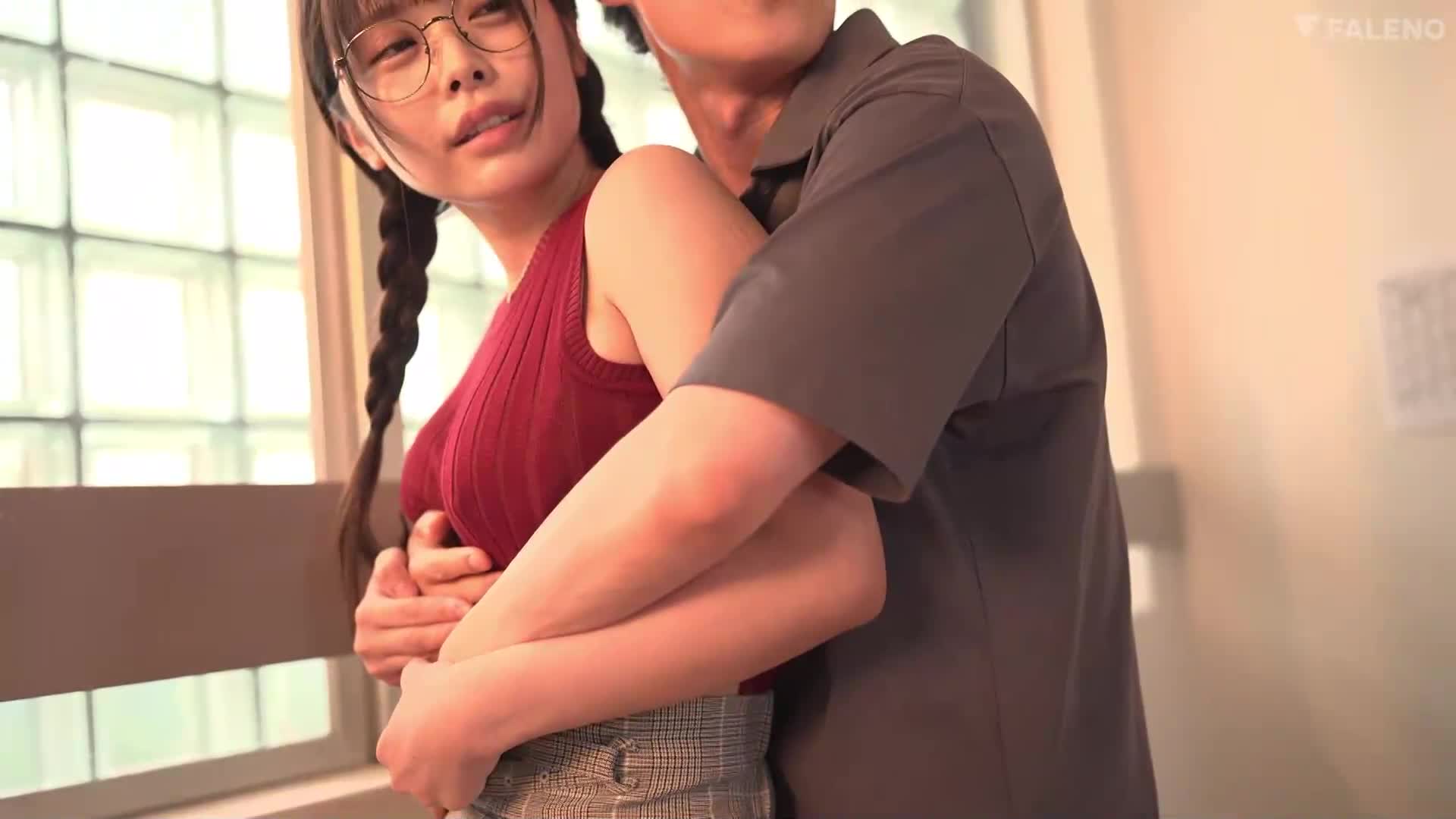 当我让我的宅男朋友脱掉她的衣服时，我看到了她极其色情的身体，感觉太好了，我疯了 降矢明日香 - AV大平台-中文字幕,成人影片,AV,国产,线上看
