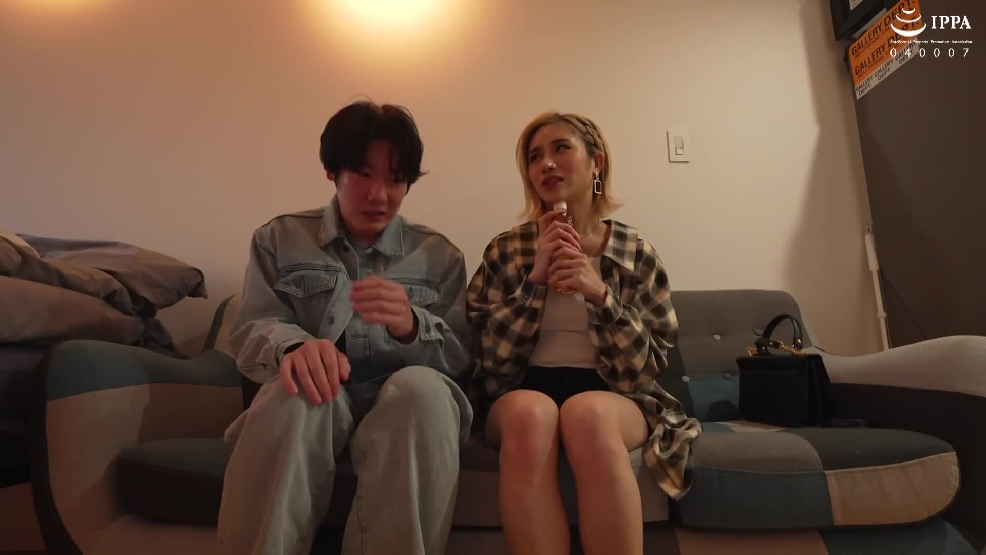 阳光女孩喜欢宅男！ ？ 童贞君的生日礼物是我哦☆ 甜美女王突袭童贞宅！梦幻童贞毕业SEX 冰堂梨梨爱 - AV大平台-中文字幕,成人影片,AV,国产,线上看