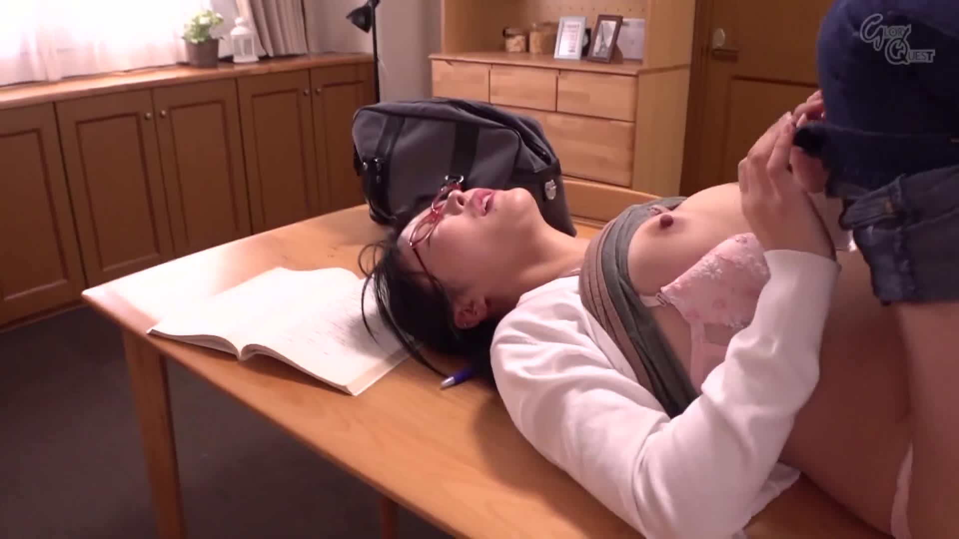 The nearby students&#039; erect penis wants to penetrate the throat and rape the young wife, Reno Kiyomi - AV大平台-Chinese Subtitles, Adult Films, AV, China, Online Streaming