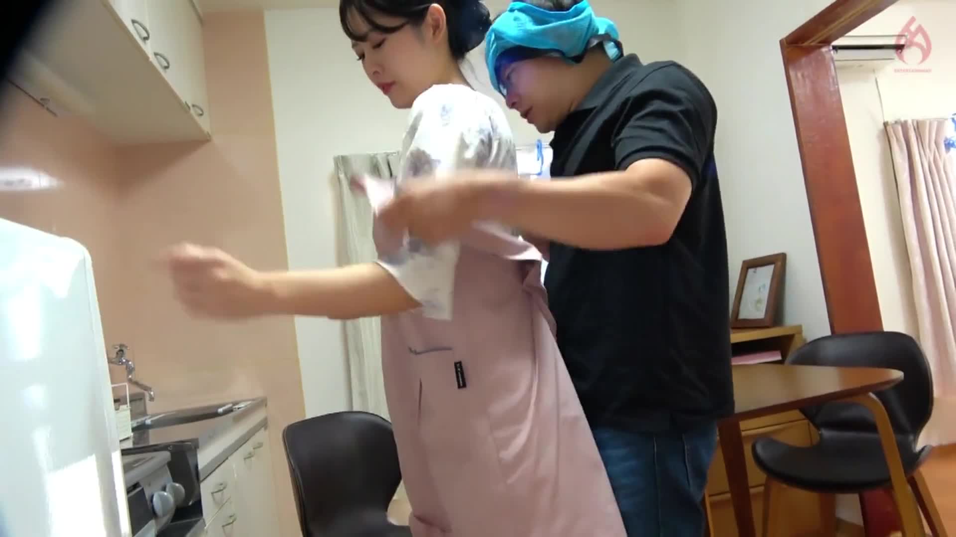 I dropped my winning pants! Married women pick up the extreme panties of a man living on the upper floors and get masturbated and slut-played with their panties to release their sexual desires! 10 people with creampie sex with perverted wife 2 - AV大平台-Chinese Subtitles, Adult Films, AV, China, Online Streaming