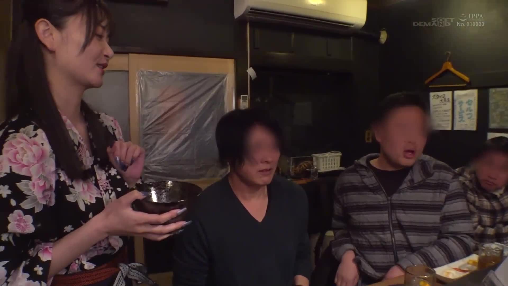 只要1000日圆就能享受超级舔舐……？ ！近距离观察人气酒吧Senpero，提供快速、实惠、优质的口交服务！快速口交和神级服务！最棒的连锁店，可以边喝酒边自慰！长队版 - AV大平台-中文字幕,成人影片,AV,国产,线上看
