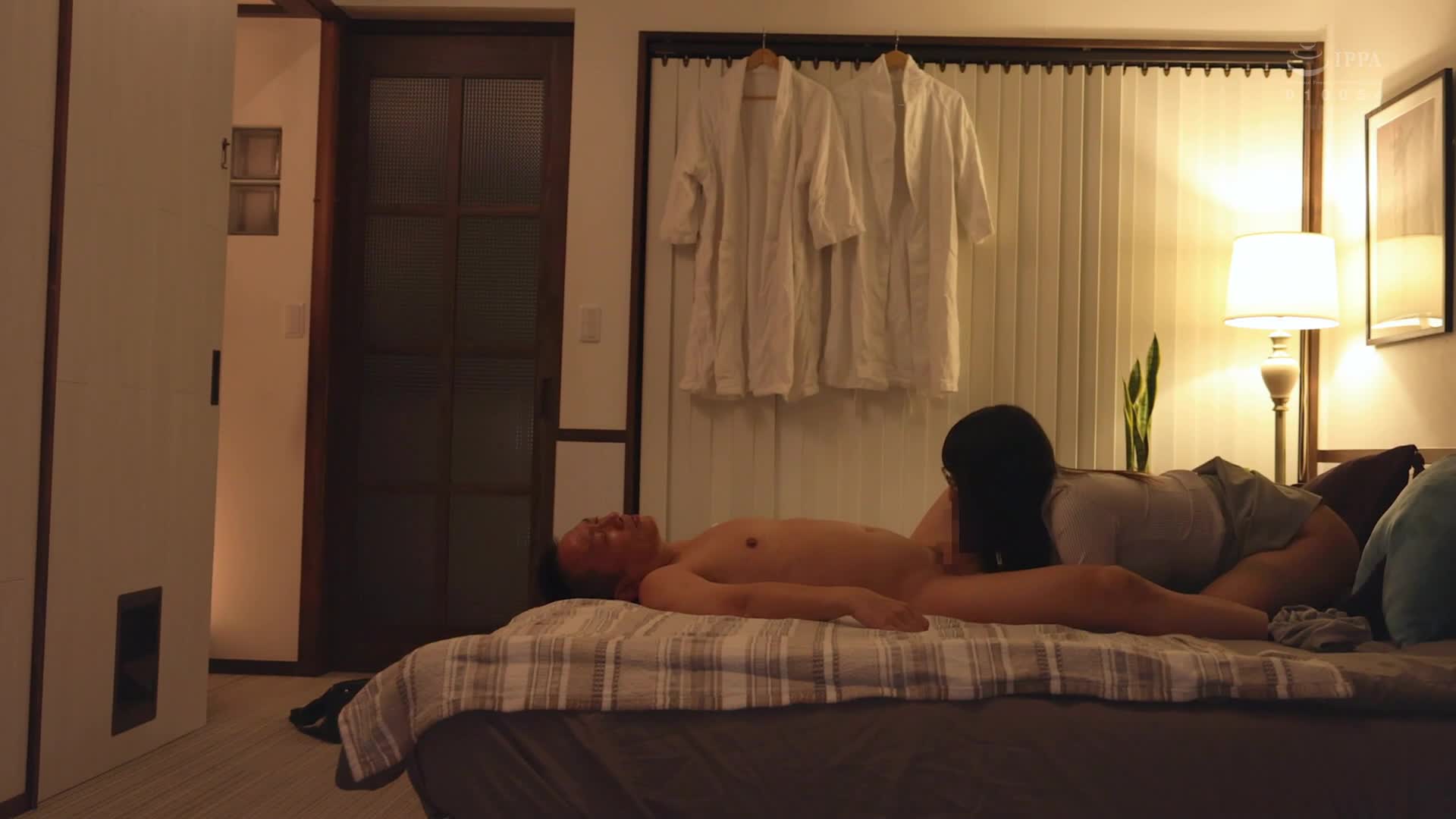 My subordinate, who I thought was plain, serious and quiet, teased me as if to tease me, who was bad at work and family, and squeezed out my semen. Yasui Kaoru - AV大平台-Chinese Subtitles, Adult Films, AV, China, Online Streaming