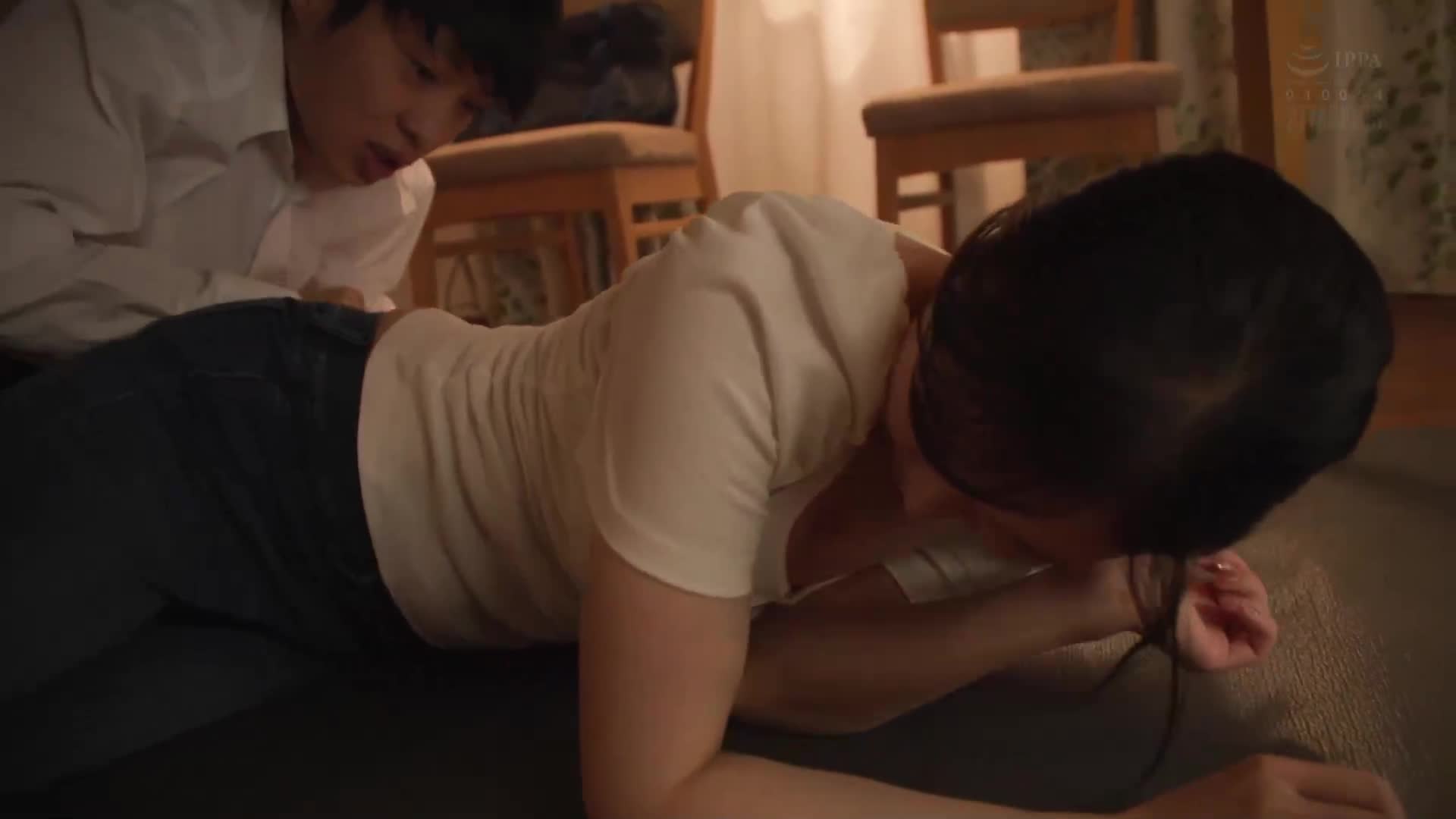 Unconsciously seducing a floating bra nipple from a friend&#039;s mother, Nagarekawa Haruka - AV大平台-Chinese Subtitles, Adult Films, AV, China, Online Streaming