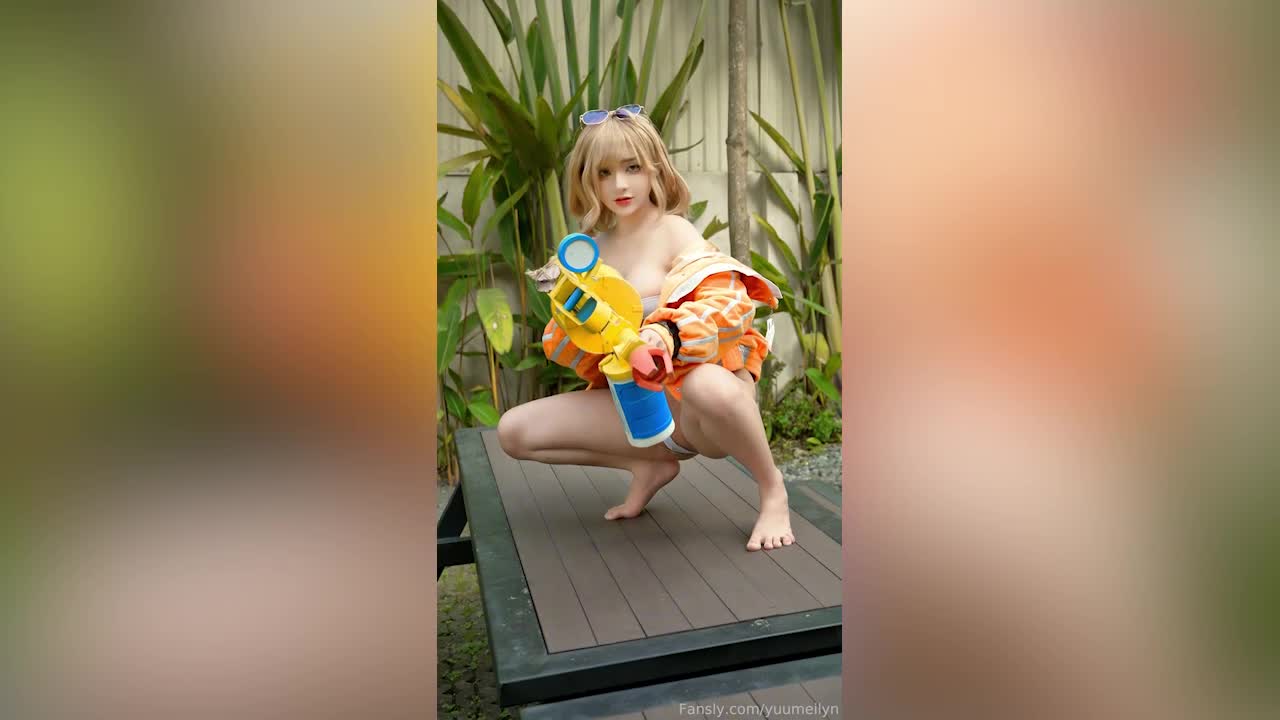 A blonde with big eyes rolls her eyes during a blowjob, then gets fucked in various positions and creampied. Her licking skills are excellent, cosplaying as Nikki Anis - AV大平台-Chinese Subtitles, Adult Films, AV, China, Online Streaming