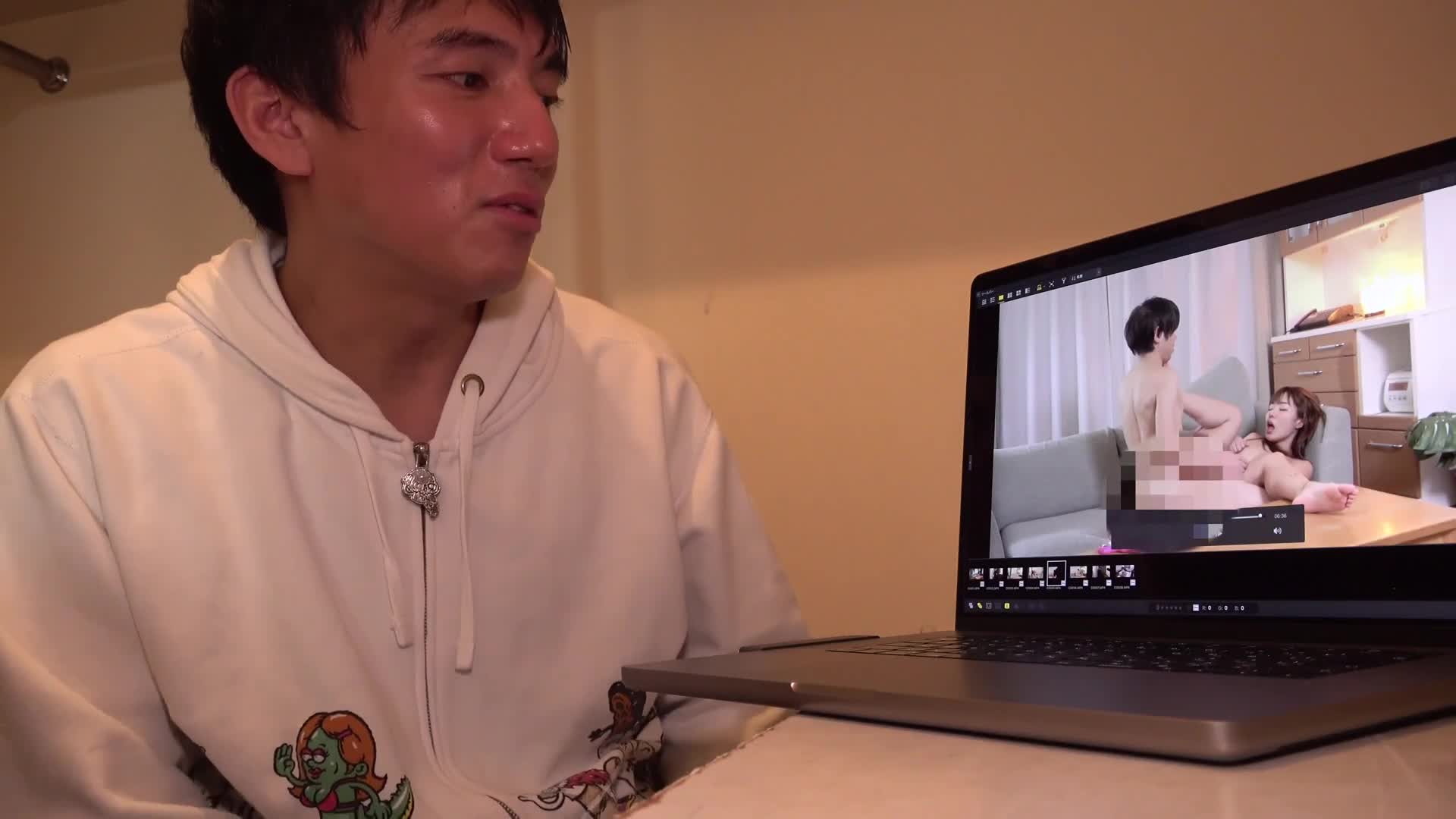 Please hold my wife... I want to ejaculate in the figure of a wife being embraced by another man... The husband of a lewd, beautiful butt wife is a man awakened to her desire to be cuckolded Mizukawa Jun - AV大平台-Chinese Subtitles, Adult Films, AV, China, Online Streaming