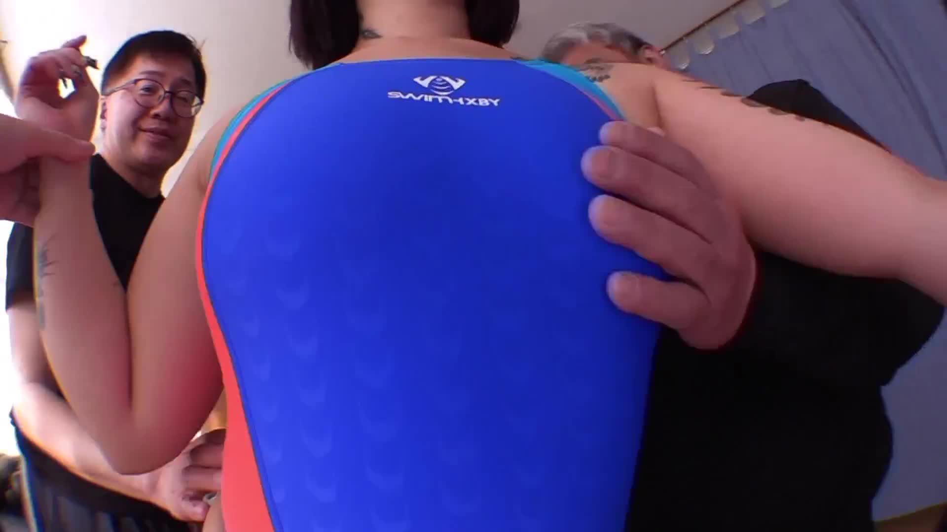 A horny, frustrated wife seduces big-butt sex-loving monster in a tight, tight swimsuit - AV大平台-Chinese Subtitles, Adult Films, AV, China, Online Streaming