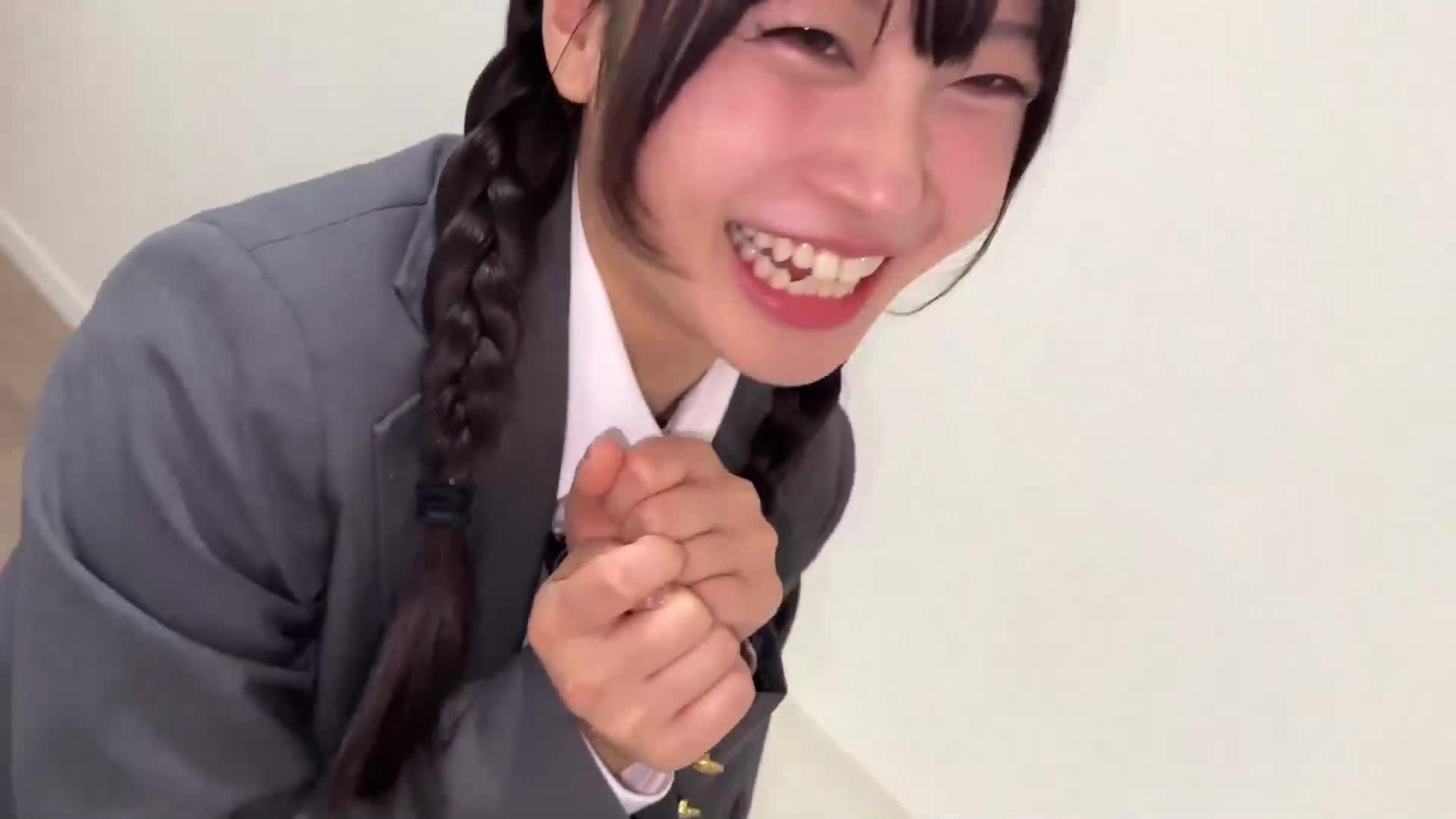 在某投稿网站上热议中！制服美少女第一！与性感可爱的制服女孩进行激情爱爱！超人气作品精选4小时！ - AV大平台-中文字幕,成人影片,AV,国产,线上看