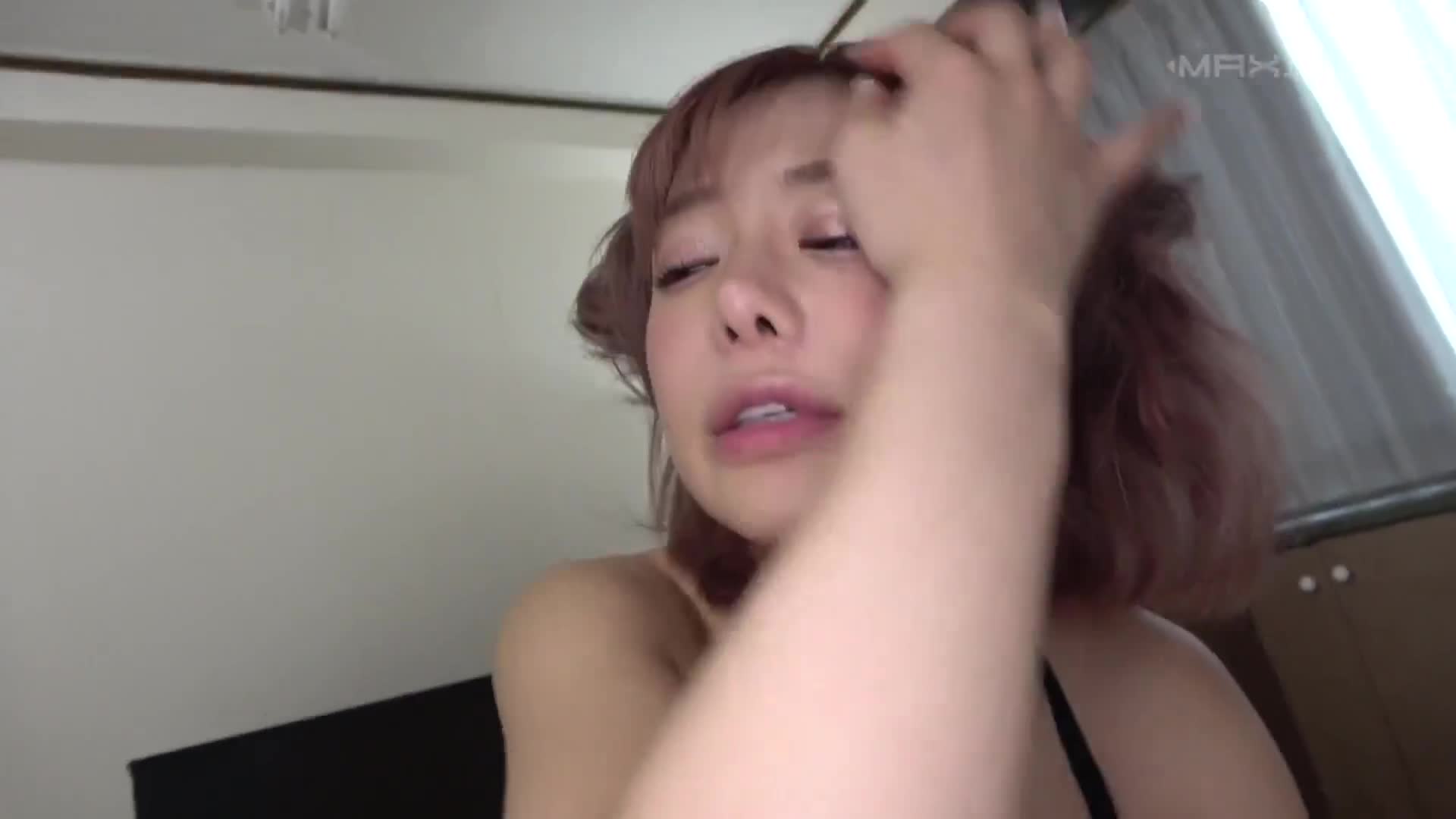 拼命誘惑色白巨乳姐姐，像情色漫畫般無法拒絕，我被莫名奇妙的的痴女吸精了。有村望 - AV大平台 - 中文字幕，成人影片，AV，國產，線上看