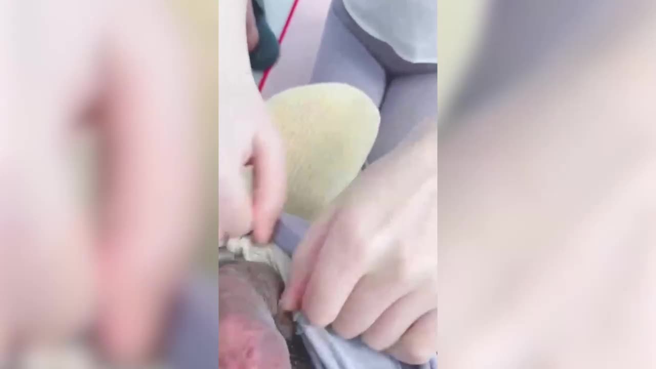 刚练完瑜伽的淫荡小嫂子 迫不及待和小叔子做爱一边操嫂子一边跟闺蜜通电话吓得语无伦次 - AV大平台-中文字幕,成人影片,AV,国产,线上看