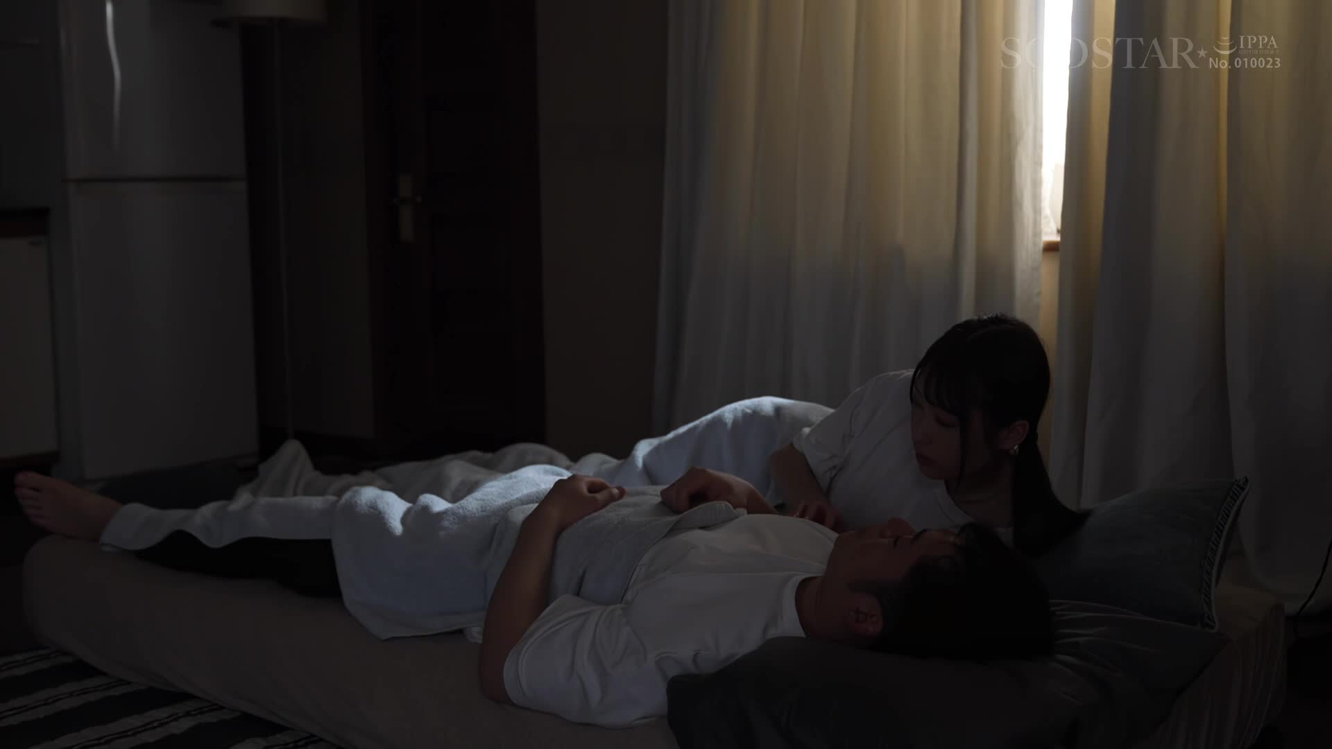 工厂勤务的宅男情侣 我们在她19岁生日买了蛋糕，在家里舒适地度过了第一次过夜约会 意外地发现她有着修长美丽的身体，是一个淫乱的性爱怪物... 天音环奈 - AV大平台-中文字幕,成人影片,AV,国产,线上看
