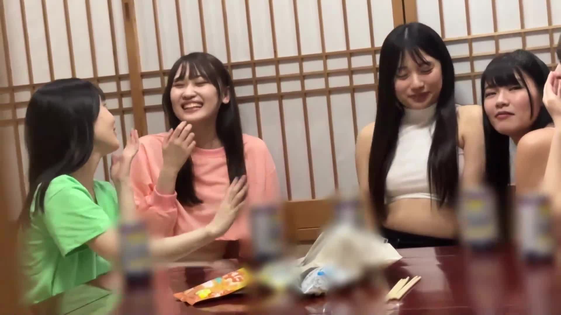 一个美丽流汗的女孩投入到混乱的交换性爱之中，进行为期一晚两天的远征【流出影像】●●●●LAB所属偶像（临时）2025年出道前集训。 - AV大平台-中文字幕,成人影片,AV,国产,线上看
