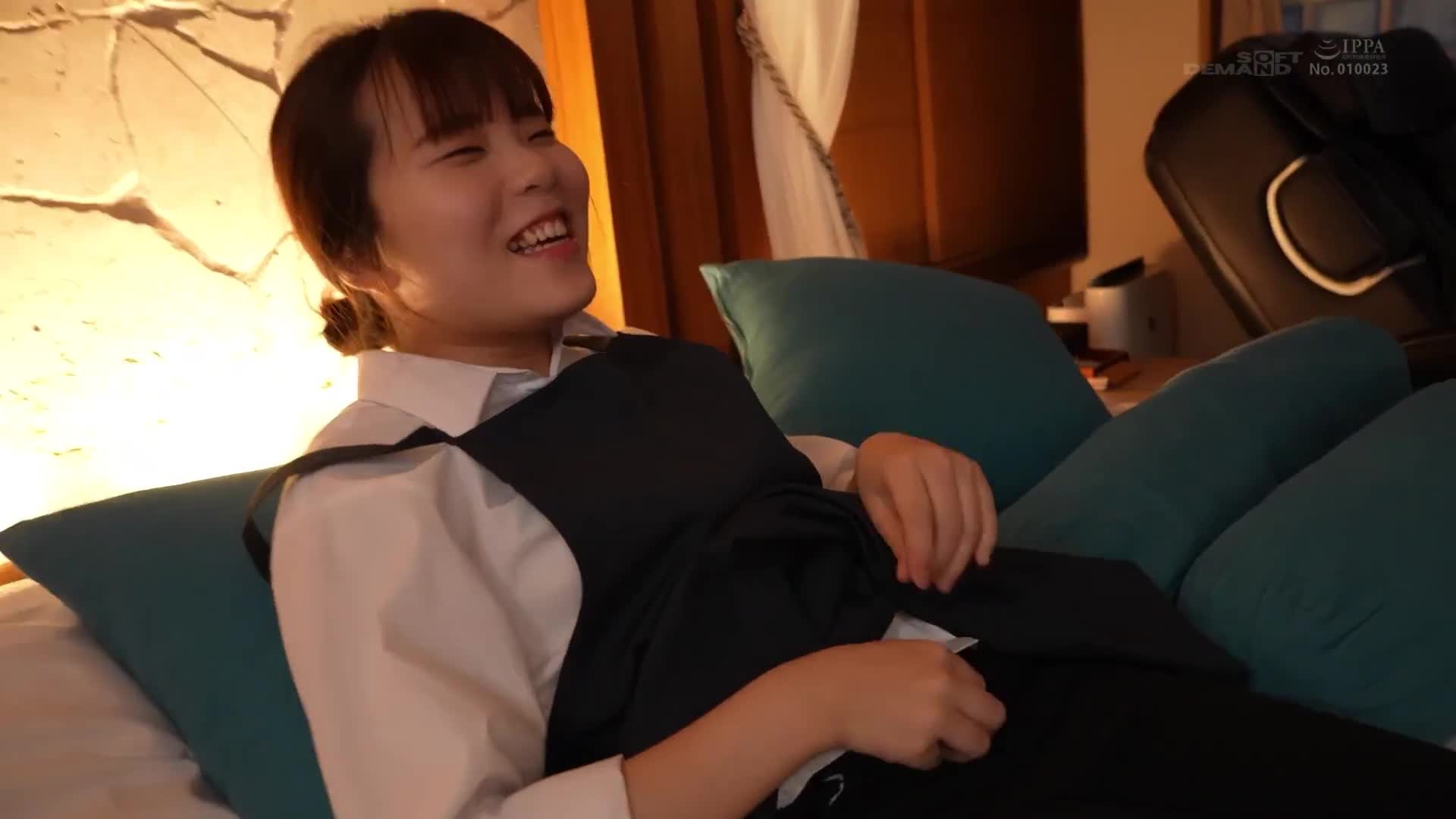 想要含住精子咀嚼品尝！群马最亲切的吞精女孩 新手园田水（假名、21岁）在群马伊势崎市●●町爱滋清洁员，第六个月。假日AV初登场。 - AV大平台-中文字幕,成人影片,AV,国产,线上看