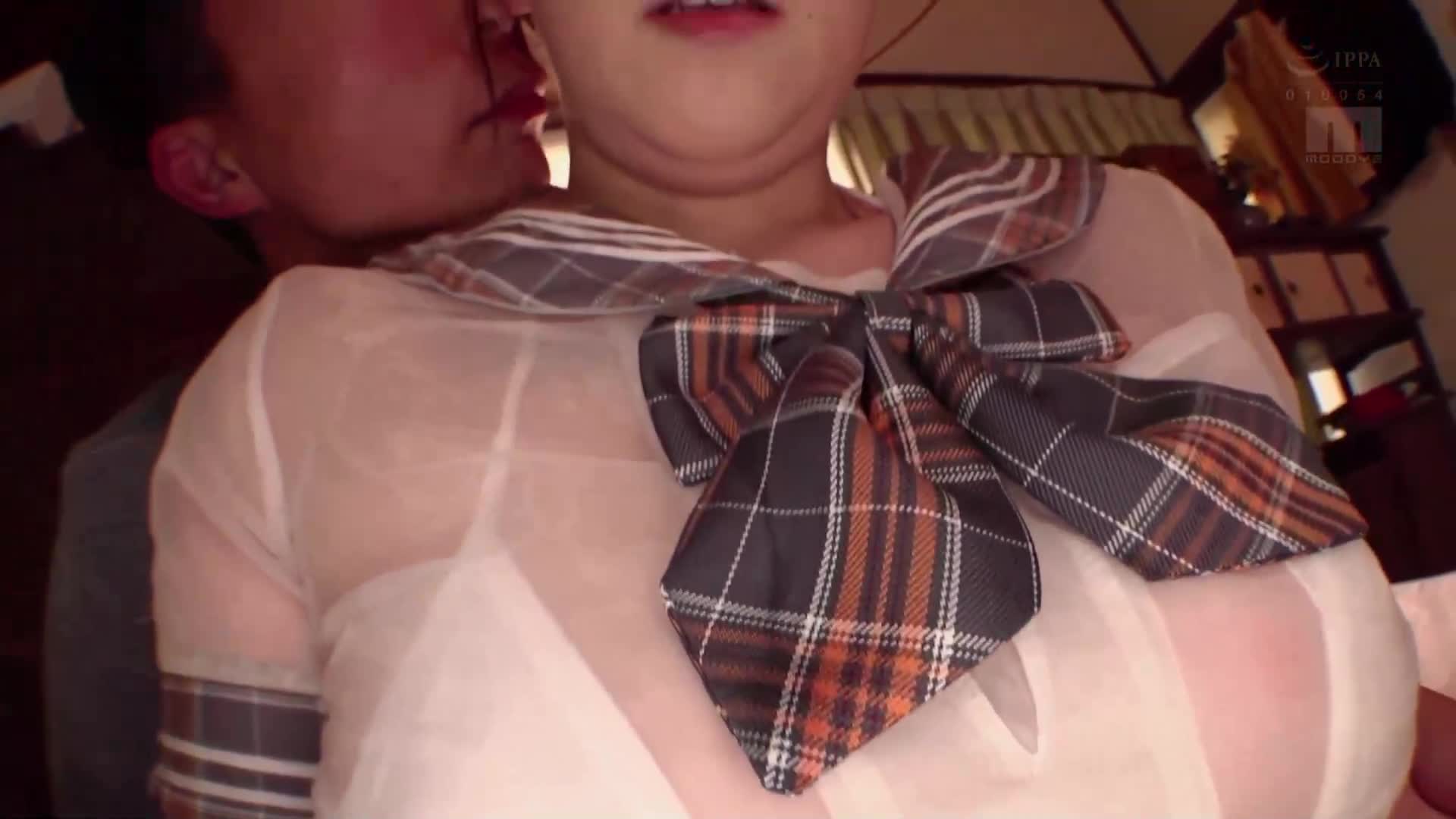 追尋父親記憶的J罩杯爆乳女孩，在中年男人濃厚的接吻下，身體液體混合在一起，汗水淋漓的性交紀錄 宮地莉央 - AV大平台 - 中文字幕，成人影片，AV，國產，線上看