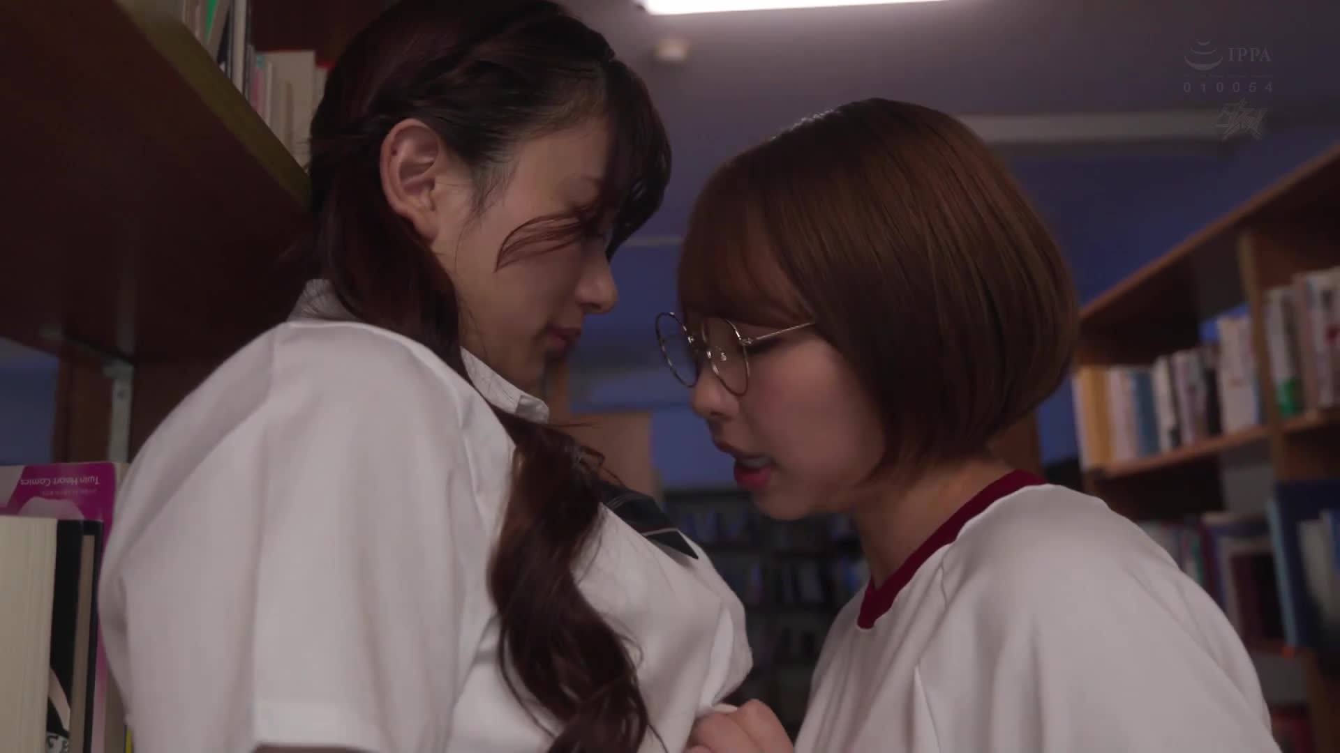 我喜欢的感觉...收下！不只一周一次，长时间享受甜蜜的接吻，确认温度。放学后不断融化在同性恋的秘密中。宍戸里帆 北冈果林 - AV大平台-中文字幕,成人影片,AV,国产,线上看