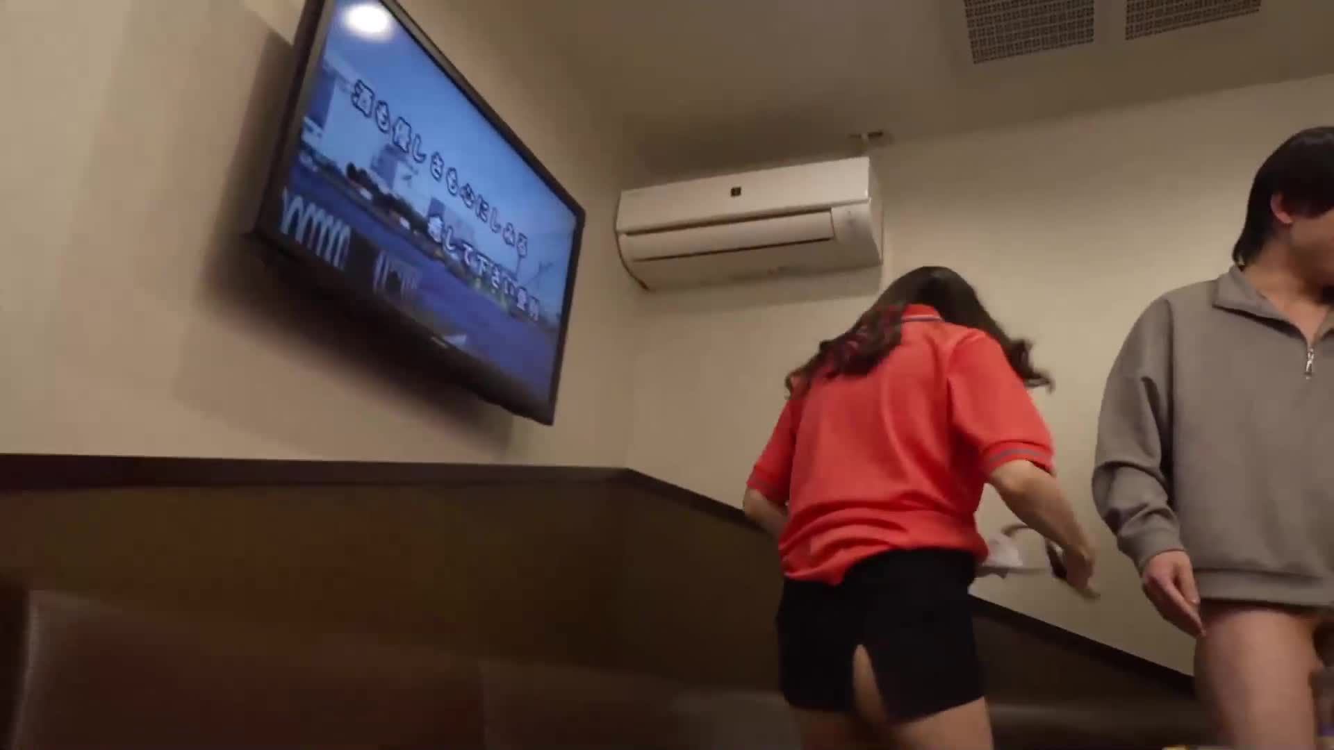 [AI解码版]谁都可以无限插放！卡拉OK编 曲目无限！插放无限！除了包房费用外，支付月费后，店内女性就是客人…… - AV大平台-中文字幕,成人影片,AV,国产,线上看