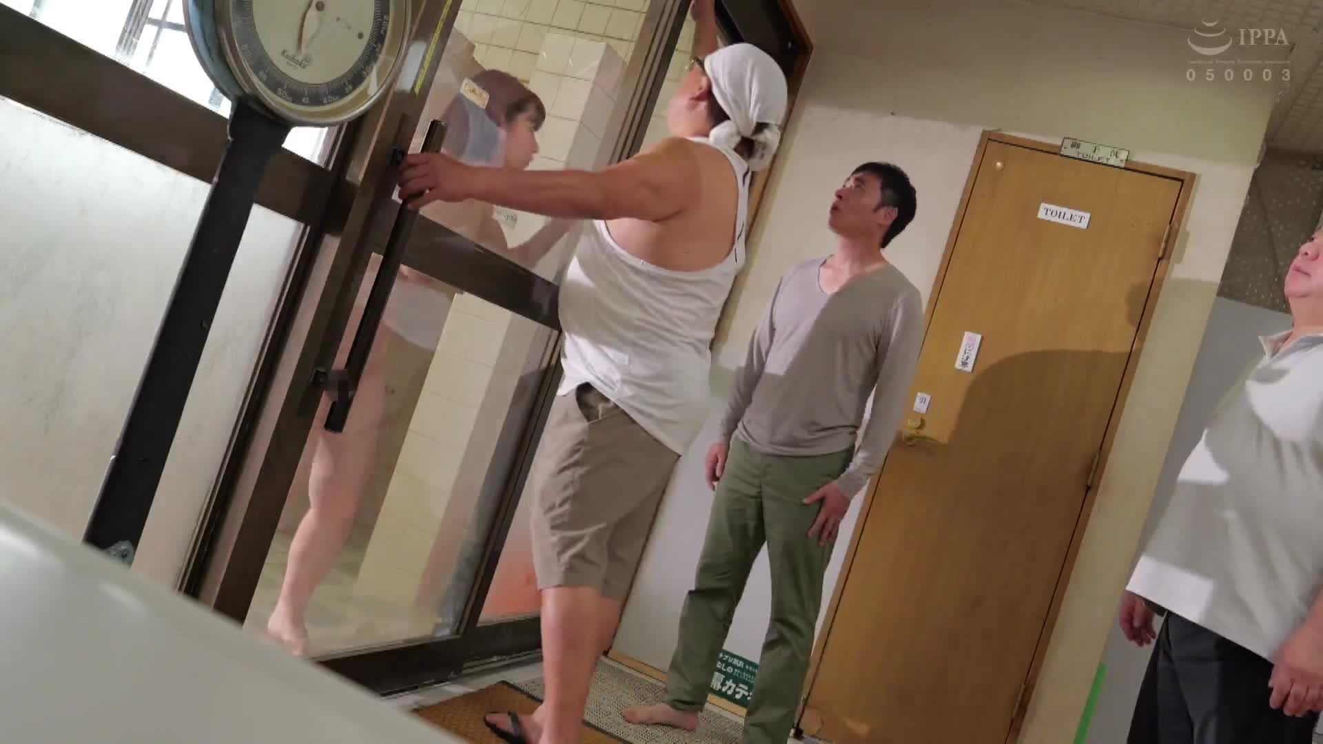 钱汤打工轮奸 爆乳女大生被老头淫荡虐待，被精液和迷药淹没在蒸气笼罩的密室中堕落 九井珠奈绪 - AV大平台-中文字幕,成人影片,AV,国产,线上看